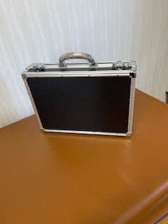 42cmアルミオリジナルアタッシュ　黒（ABETシート）A-4ファイル対応